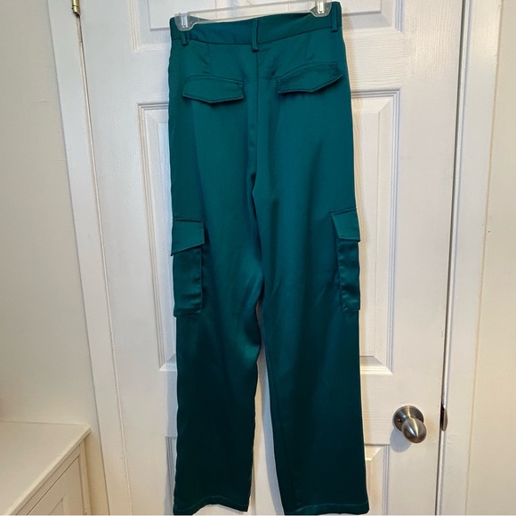 Dynamite Izabel High-Waist Wide-Leg Silky Cargo Pants - Teal - Picture 6 of 7